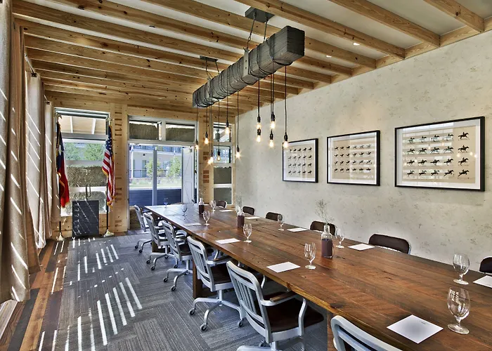 Cavalry Court, By Valencia Hotel Collection